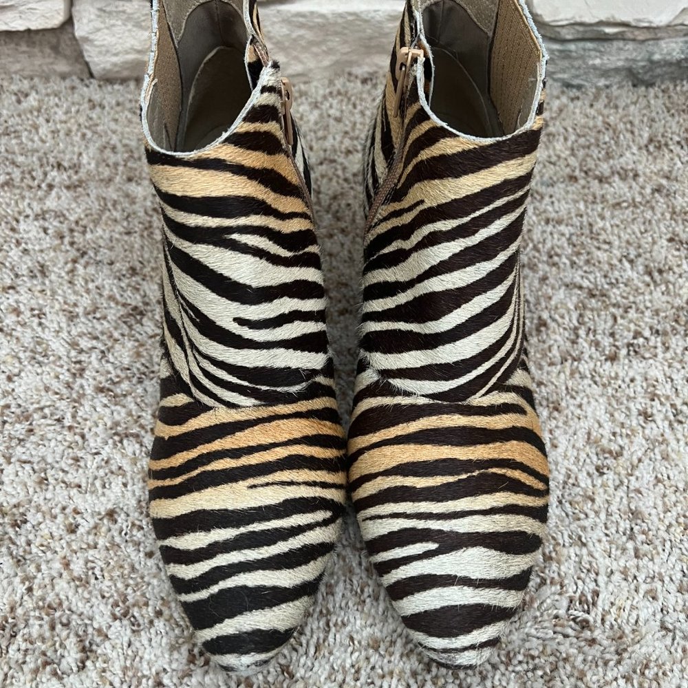 Matisse Nugent Zebra Calf Hair Wedge Ankle Boots Booties 8.5 8 1/2
